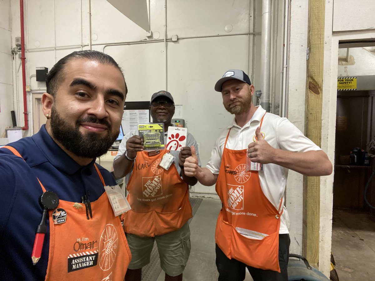 Omar Hernandez (@omarherthd) on Twitter photo Services Roadshow celebration with raffle winners at 0165. Thanks <a href="/howardforman/">Howard Forman</a> and all our service providers that stopped by! Services Roadshow celebration with raffle winners at 0165. Thanks <a href="/howardforman/">Howard Forman</a> and all our service providers that stopped by!
