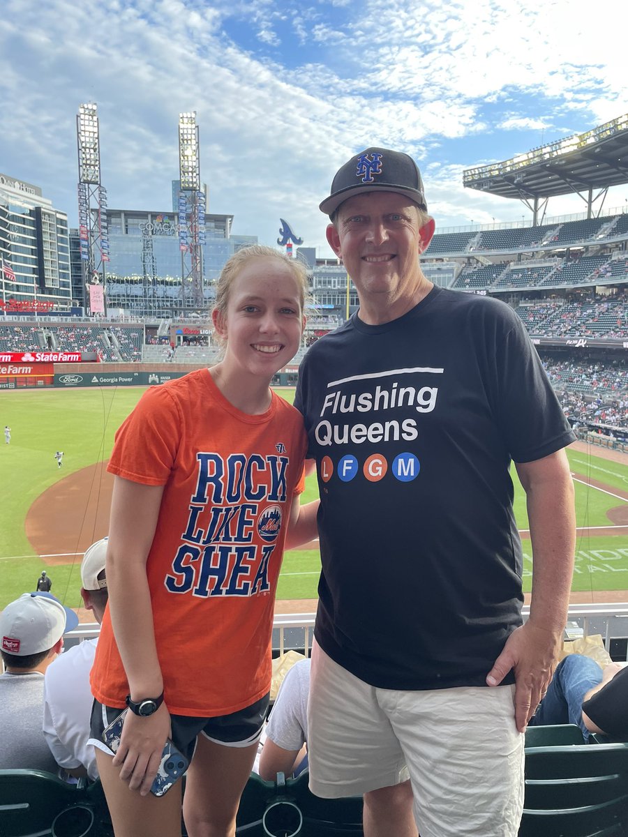 MarkGriffithATL's tweet image. In the den of the enemy with my daughter and my new shirt from @BreakingT and @athletelogos! #lgm #lfgm