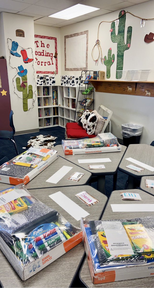 OCTTGreen's tweet photo. Very excited for the first day of school tomorrow with my 5th grade rockstars ๐ #oct4u #octaylor https://t.co/H6M4V4kXRl