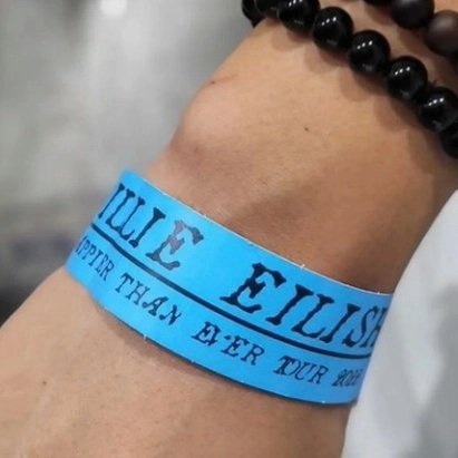 BTSArmyCreates's tweet photo. JHope and RM went to a @billieeilish concert and they met her and her brother @finneas!!๐๐๐๐ค๐ค๐บ๐ฐ๐ท @bts_bighit @BTS_twt #BTS #JHOPE #RM #BillieEilish #HTESeoul #HTETour #BTSARMY https://t.co/CpGEABw5UJ