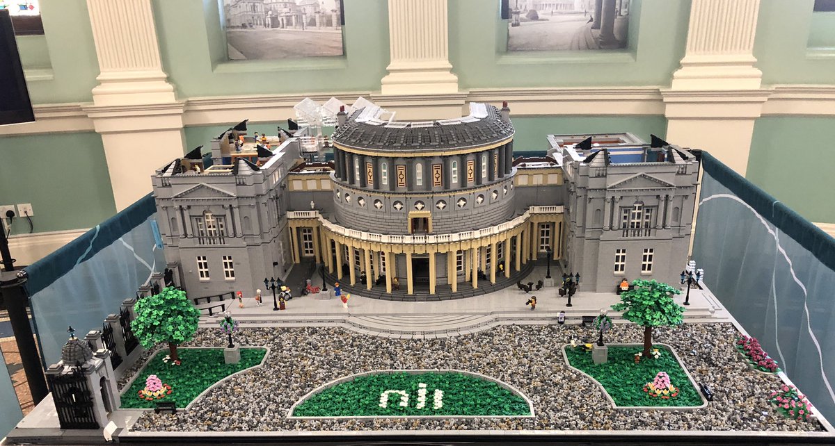 #nationallibrary #dublin #lego in der Eingangshalle der National Library in Dublin