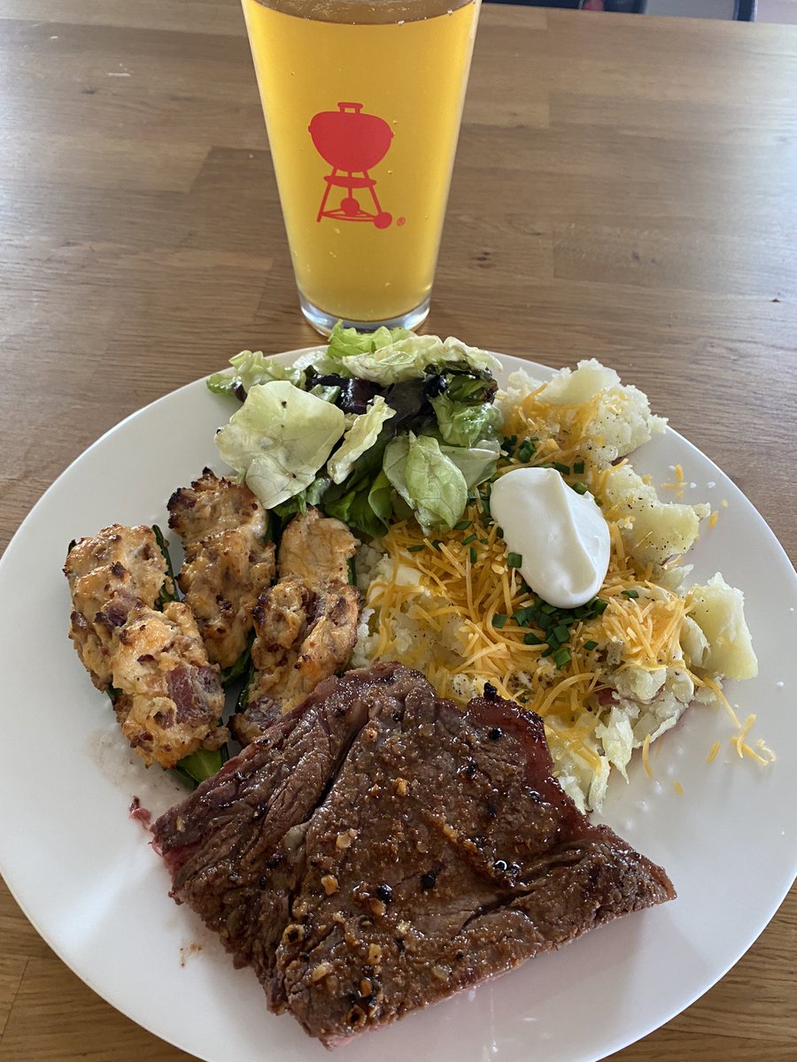 AgronoGuy's tweet photo. It’s a steak and potato kind of night. @BillGates @ProfKlausSchwab and the @wef can take their ‘protein’ bugs and shove it! #realprotein #animalprotein #DontTakeHealthAdviceFromSomeoneThatLooksLikeBillGates https://t.co/Usbvi5qUam