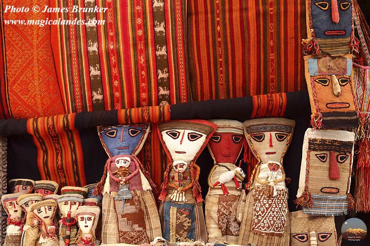 jamesbrunker's tweet photo. Put some colourful Andean #textiles on your walls, available as prints and on products here: https://t.co/1zubbUIbSE
#BuyIntoArt #FindArtThisSummer #ShopEarly #Peru #peruviancrafts #crafts #markets #Cusco #Cuzco #travelphotography #TravelTuesday #dolls #weavings #souvenirs https://t.co/n34Drn24i1
