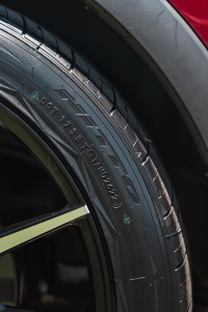 DWWarehouse's tweet photo. Ready to explore the streets or trails with class.
Custom @ford Explorer sitting on @giovannawheels @kokowheels Le-Mans 22x10.5 & wrapped in @nittotire NT420V #perfectfitment
#discountedwheelwarehouse #customwheels #customrims #freeshipping #giovannawheels #nittotires https://t.co/CVnxRx4fMB