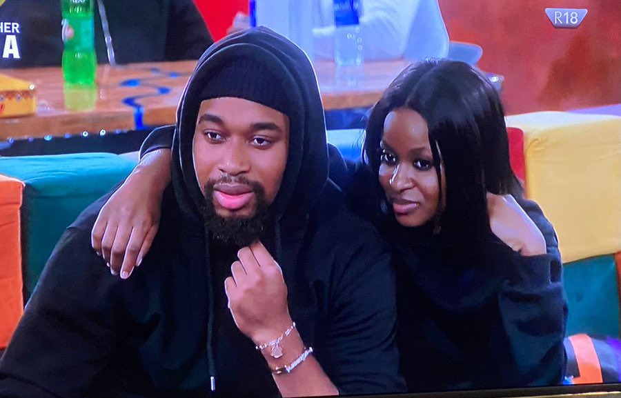 confirm_obb's tweet photo. Like ❤️ for two heads (bella and sheggz), retweet for Adekunle. 
#BBNaija #AdekunleOlopade𓃵 #BellaOkagbue𓃵 #hermes #allyson https://t.co/SxmzSSumGj