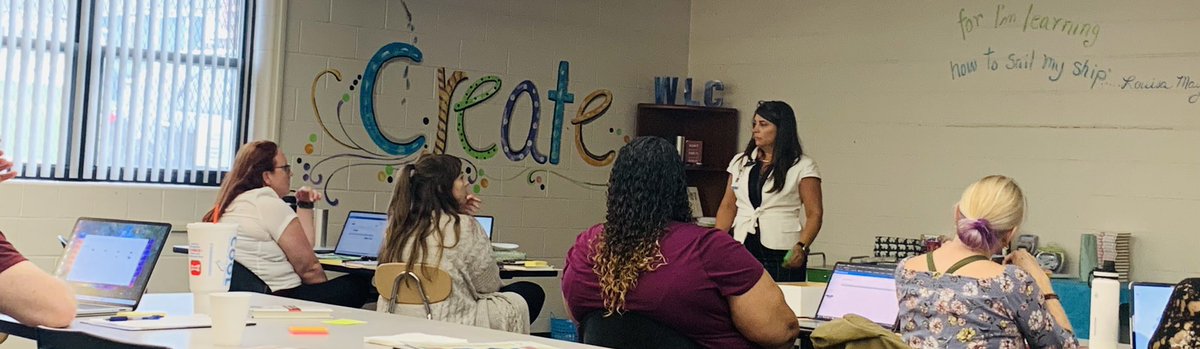 staciastuder's tweet photo. The rockstar Dr. @LeahRichardson7 modeling PBIS incentives and rewards with her staff -so wanted that label maker. ❤️This leader and her staff makes a difference each and every day. #sjsd #makeadiffference https://t.co/cuONAsAgIu
