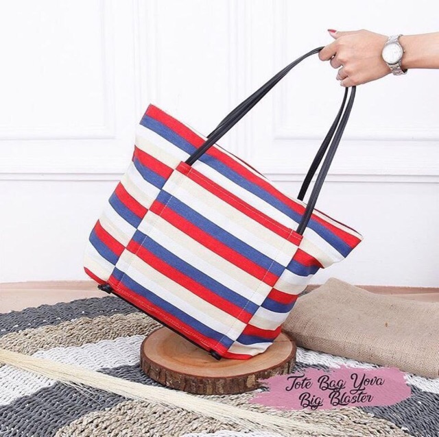 Saya menjual Tote bag yova big bla... seharga Rp40.000. Dapatkan di Shopee sekarang! shopee.co.id/vincent_tantri… #ShopeeID