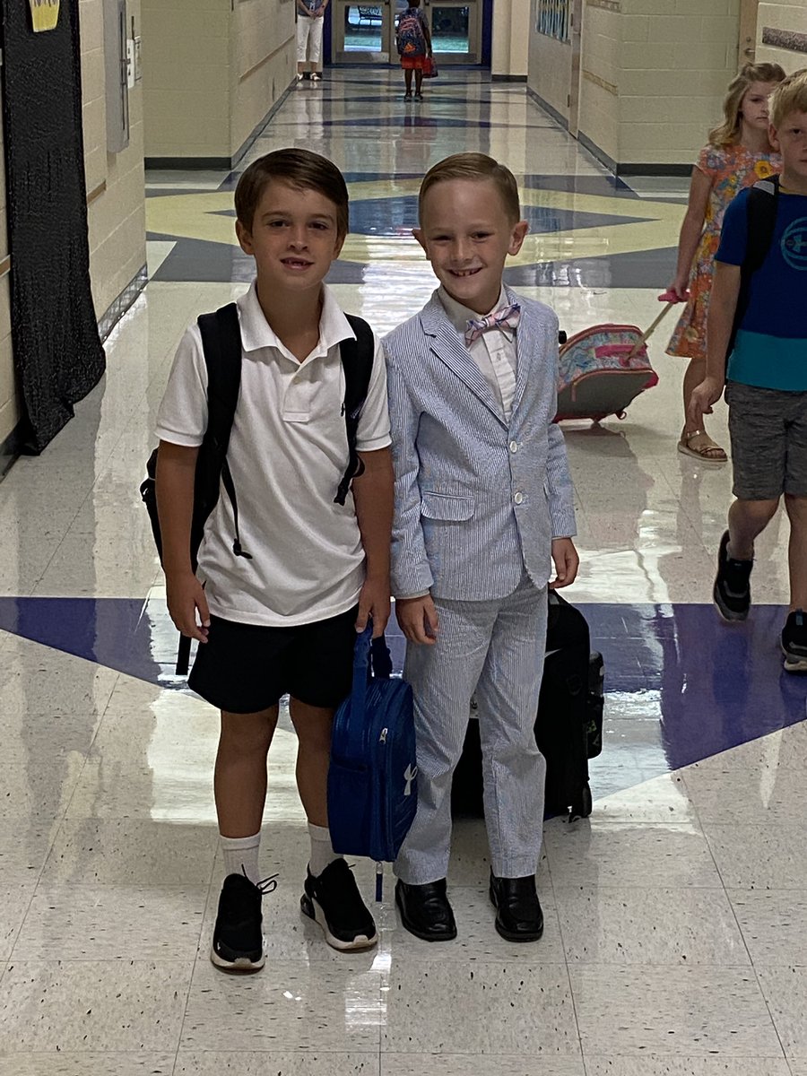 LMESChapin's tweet photo. #D5FirstDay was so much fun!!!! https://t.co/UpjGSgP1G9