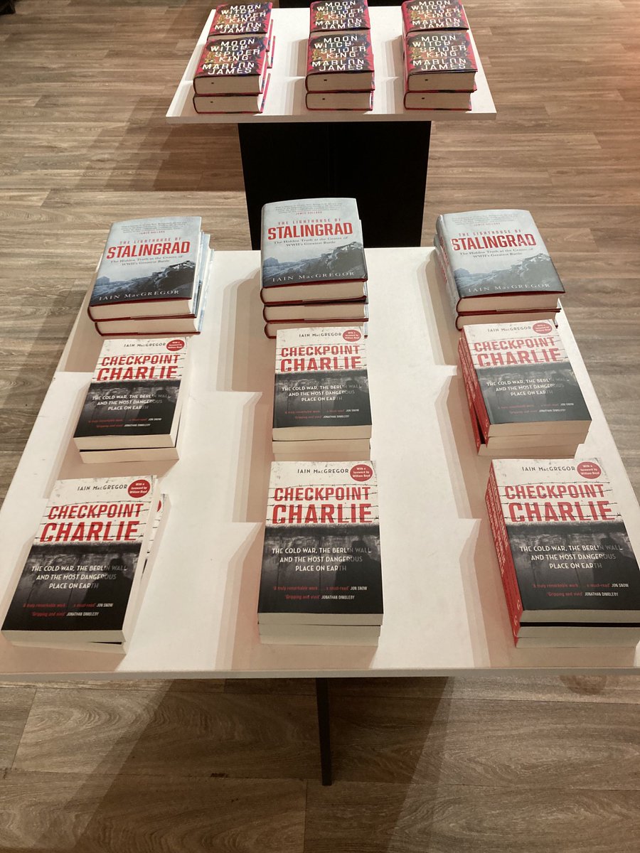Iain_MacGregor1's tweet photo. Great evening. Successful talk and signing โฆ@edbookfestโฉ then off to folk bar #SandyBells with friends. https://t.co/mlTXDJeJ5b