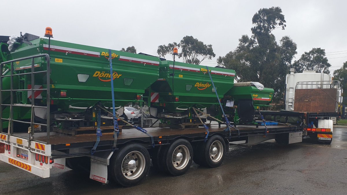 OzAG_Machinery's tweet photo. Spread the word, more deliveries hitting the road this week.
Donder Linkage Spreaders &amp; Fertec Trailing Spreaders
(As well as an ILGI Omega 7.3m Land Leveler)
Still looking for a spreader? - Head to https://t.co/0oIb5wBPek
#werefarmerstoo #ozvalue #spreaders #donder #fertec #oftm https://t.co/ygQmwrjAv9