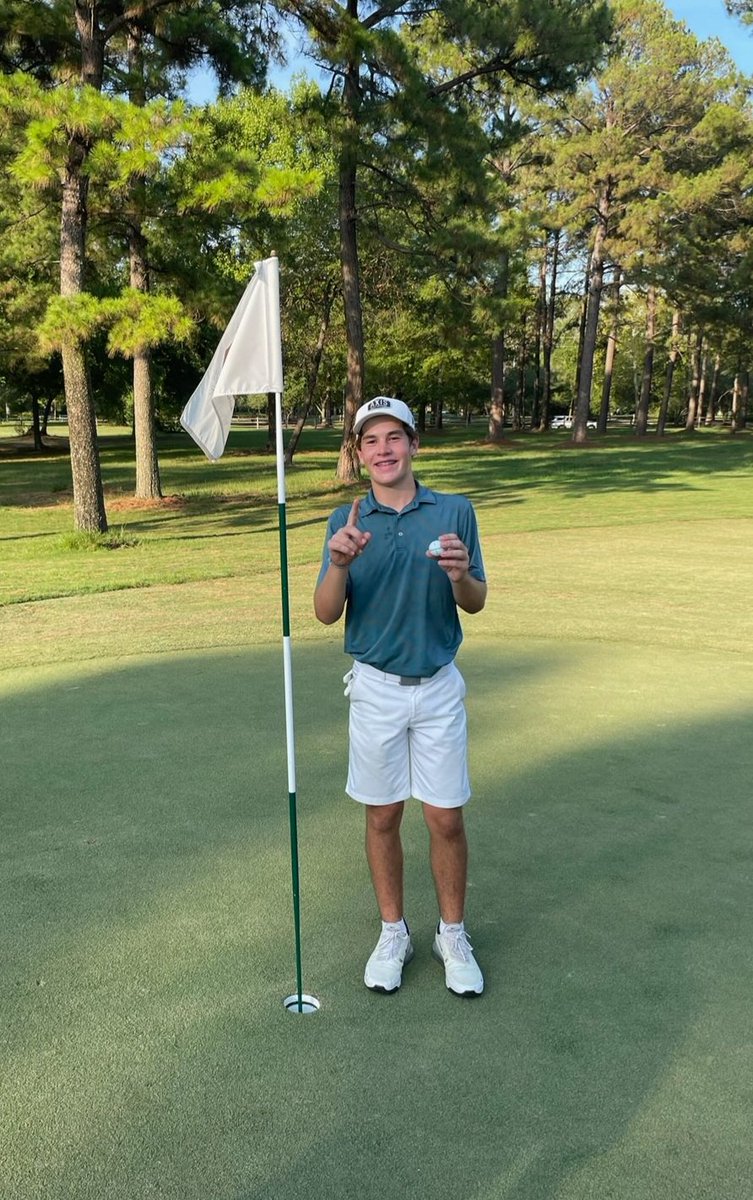Gigantic CONGRATULATIONS to Joshua McGown on his hole-in-one on Gleann #8 at Gleannloch Pines Golf Course!!!! ⛳️👏🙌🎉 #ReignCain @CAIN_ATHLETICS <a href="/jenny_mcgown/">Dr. Jenny McGown</a> <a href="/KleinCain/">Klein Cain HS</a>