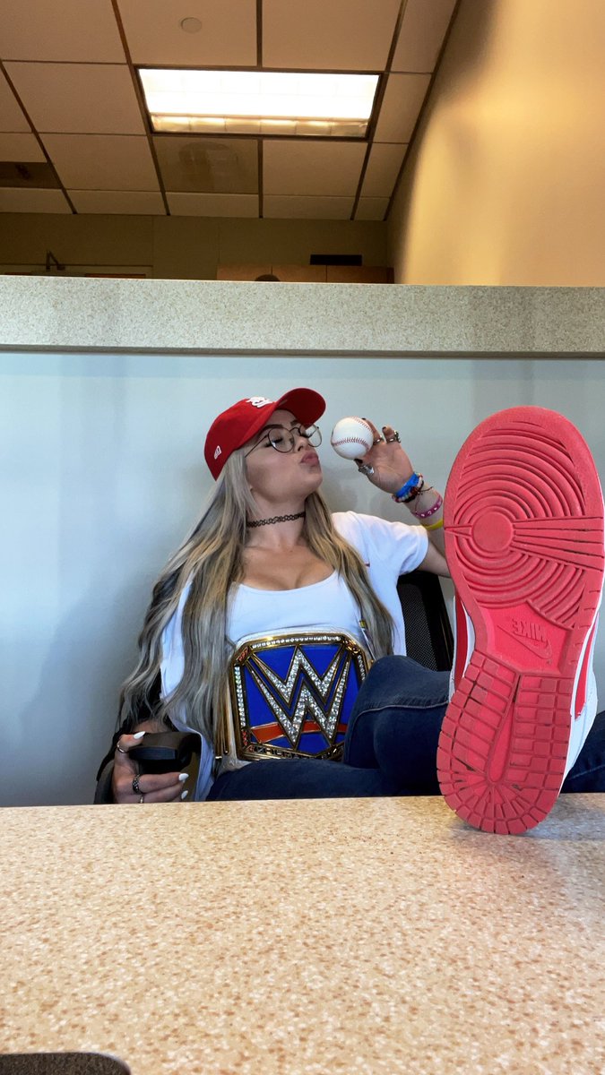 YaOnlyLivvOnce's tweet photo. ⚾️✨ https://t.co/VFGm32AB0Z