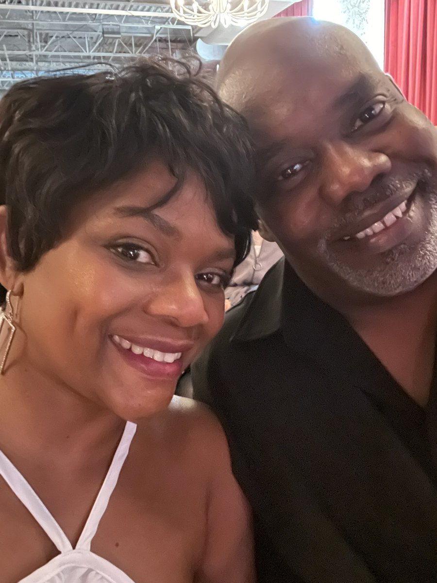 SoRandomTrina's tweet image. Ready for @TheMoth open mic storytelling event. Some day I’ll get up enough nerve to take the stage!