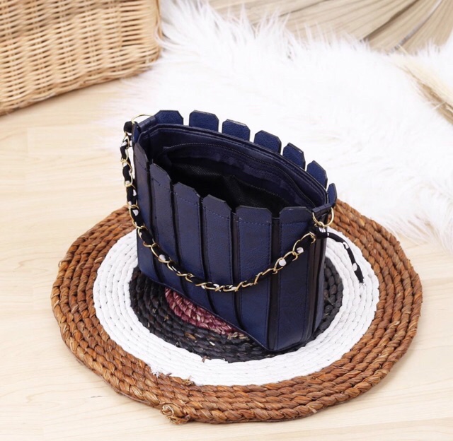 Saya menjual Premium justina - tas... seharga Rp50.000. Dapatkan di Shopee sekarang! shopee.co.id/vincent_tantri… #ShopeeID