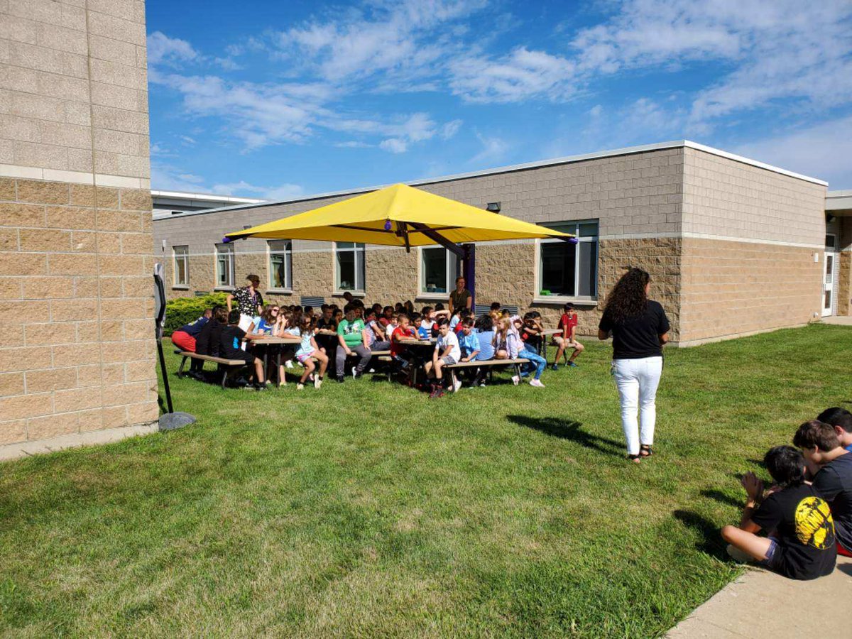 SSylvester610's tweet photo. We ran all our cool tools today, which means I saw every Liberty student! #u46firstday2022 https://t.co/hMPIhiRDjE