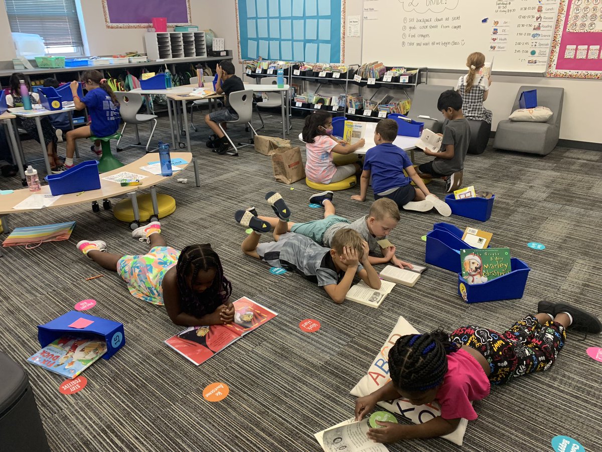 morganahicks's tweet photo. What a great first few days we have had in 2nd grade! We are practicing what reading should look like &amp; sound like, as well as what it looks like to work together in math stations. https://t.co/8iLfWVhW4Q