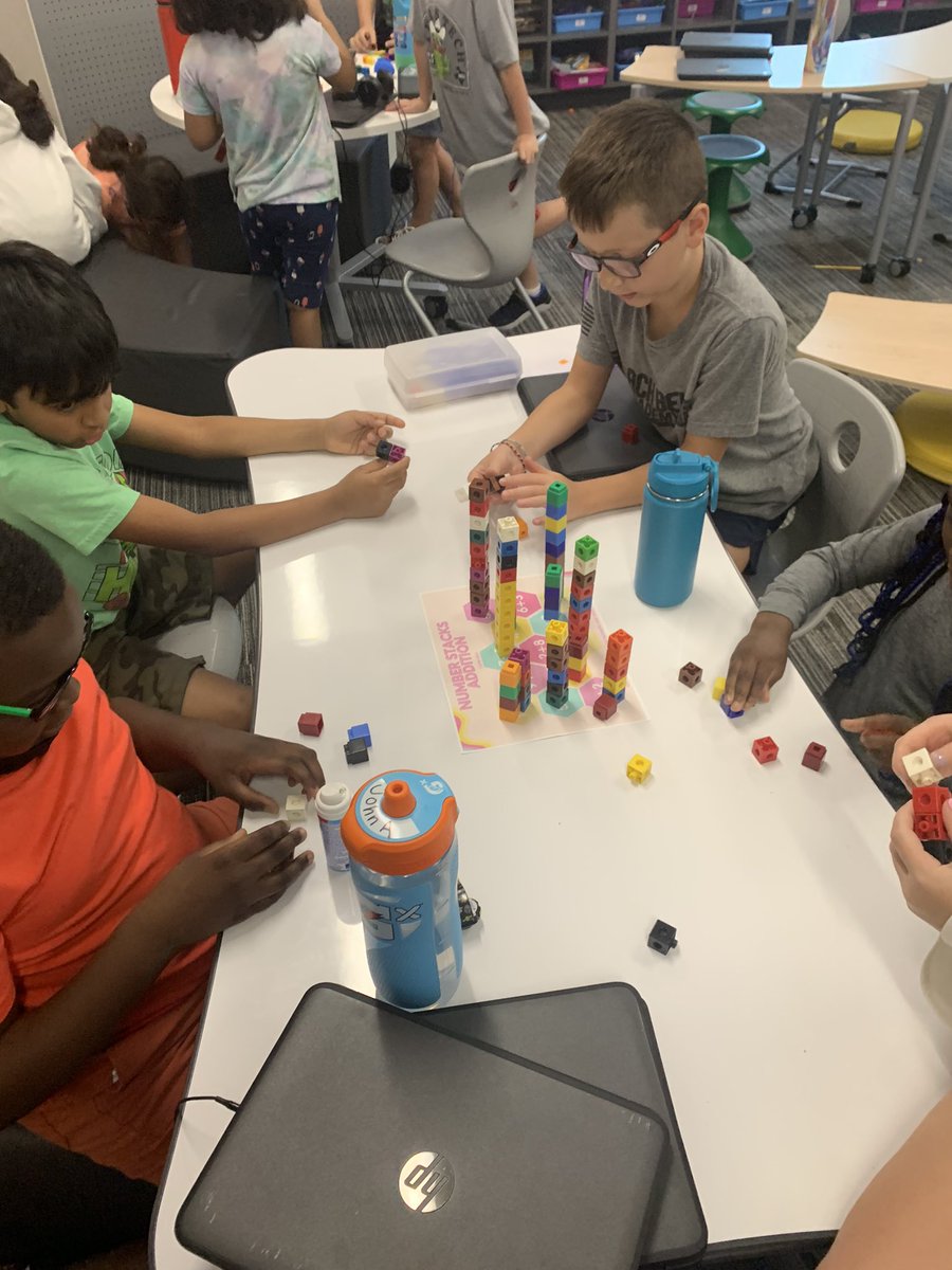 morganahicks's tweet photo. What a great first few days we have had in 2nd grade! We are practicing what reading should look like &amp; sound like, as well as what it looks like to work together in math stations. https://t.co/8iLfWVhW4Q