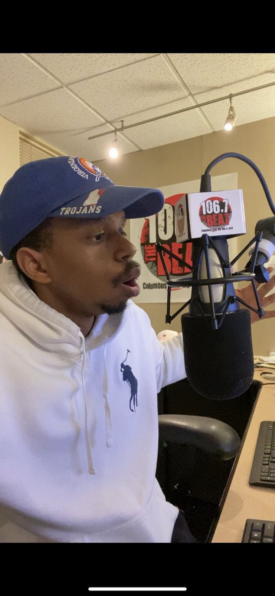 _HennyHendrixxx's tweet photo. #bOSURollCall
Shaheed. Host the @thessXperience on @SMGPodNet and @Spotify
Night Host on @1067TheBeat and @979WNCI
Party and Event Host
From the 757 of Virginia
Helping students work in Mass Communication.
#follow4follow https://t.co/LQaUp6RBSs