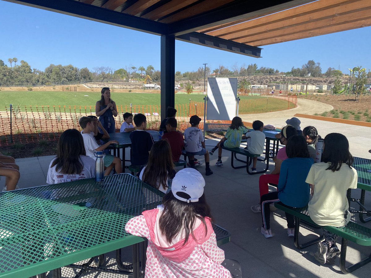 CoachBrandPE's tweet photo. Morning #PacSkySTEAM #Physed + #InnovationTech #MsWhipple #CoachBrand 5th gr worked in flight “crews” each having a job (pilot, co pilot, flight attendant, etc) flying around campus in a scavenger hunt style activity learning outdoor spaces. #FindingJOYinlearning @DMSEF8 https://t.co/CNeXgjTGkX