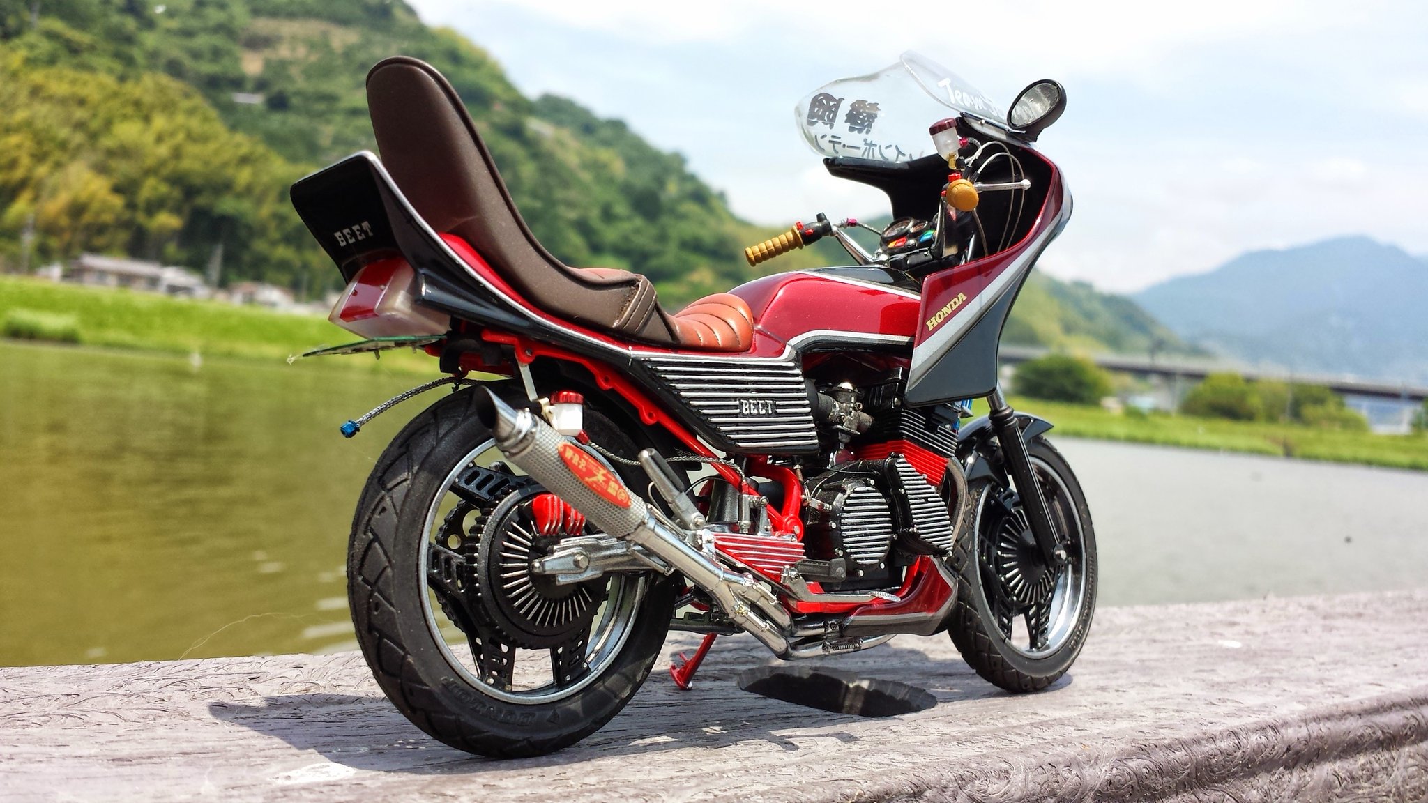 ろいくんオプション料金込みのCBX400 世界初のインボードディスクブレーキ搭載『CBX400F』【2024年版