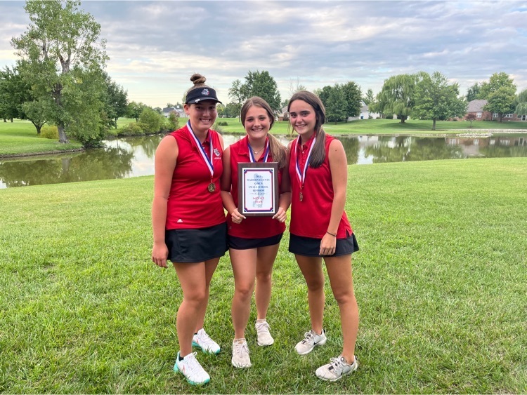 HHSbulldogsIL's tweet photo. The HHS Girls Golf team is starting the season hot! JV and Varsity defeated Triad on Monday. Today the Bulldogs took 1st place in the small school division at the Madison County Golf Tourney. Congrats to Brooke Hunsche, Sydney Coziar and Kalei Gould who earned Top 10 Medals! https://t.co/qcqLnRSo6l