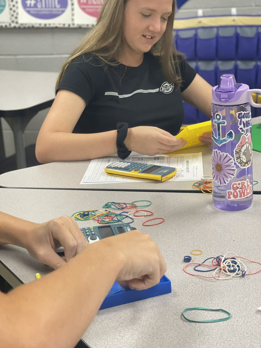 WhitneyBecker23's tweet image. Today in 8th grade math we discovered square roots by using geo boards. @amstiuna @AMSTI4all @LexingtonBears @LaudCoSS @AlabamaAchieves