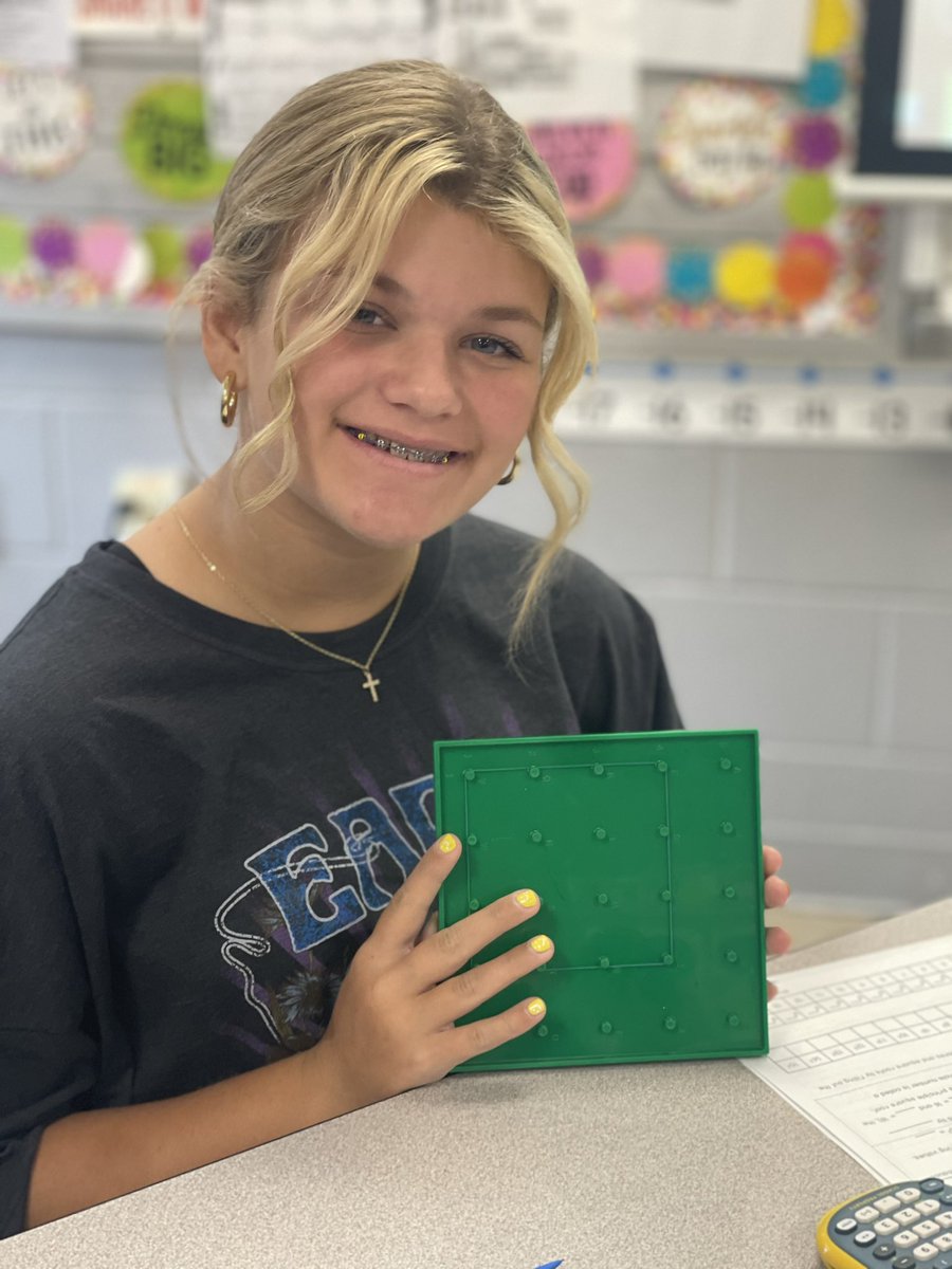 WhitneyBecker23's tweet image. Today in 8th grade math we discovered square roots by using geo boards. @amstiuna @AMSTI4all @LexingtonBears @LaudCoSS @AlabamaAchieves