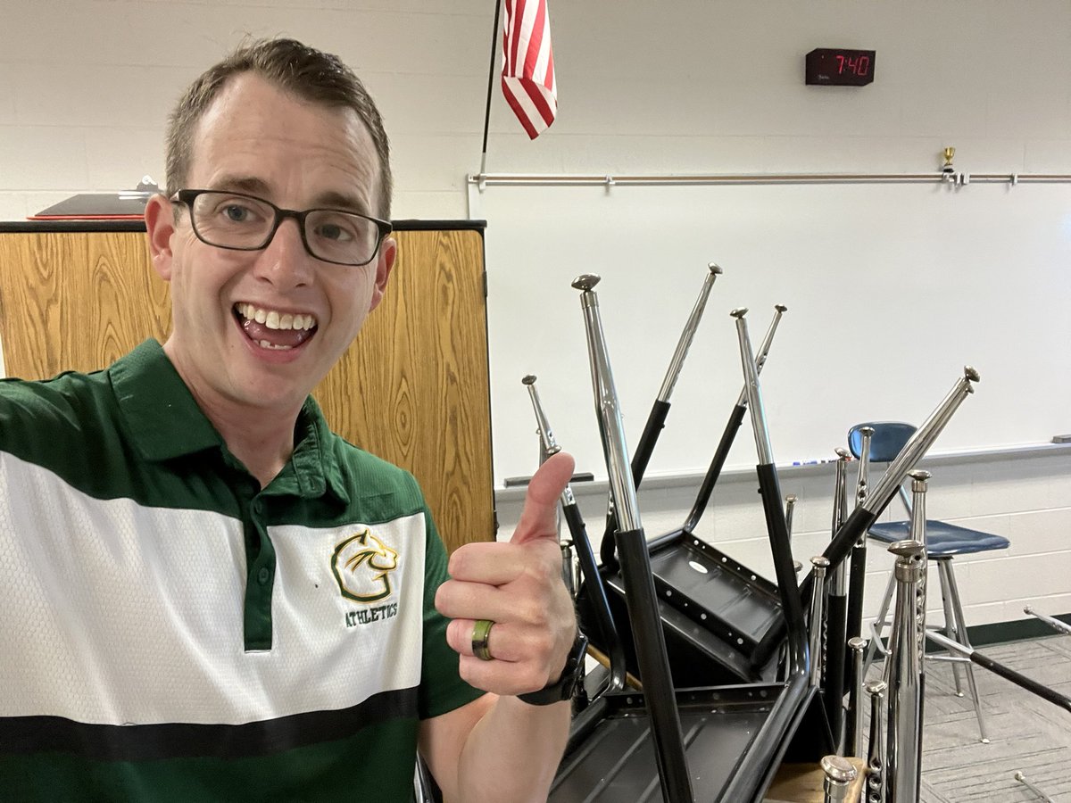 _MarkMcElwee's tweet photo. Got to school bright and early to help set up small groups for MAP testing. #elevatestafford #back2scps #gaylepanthers https://t.co/d7u5ey63wa