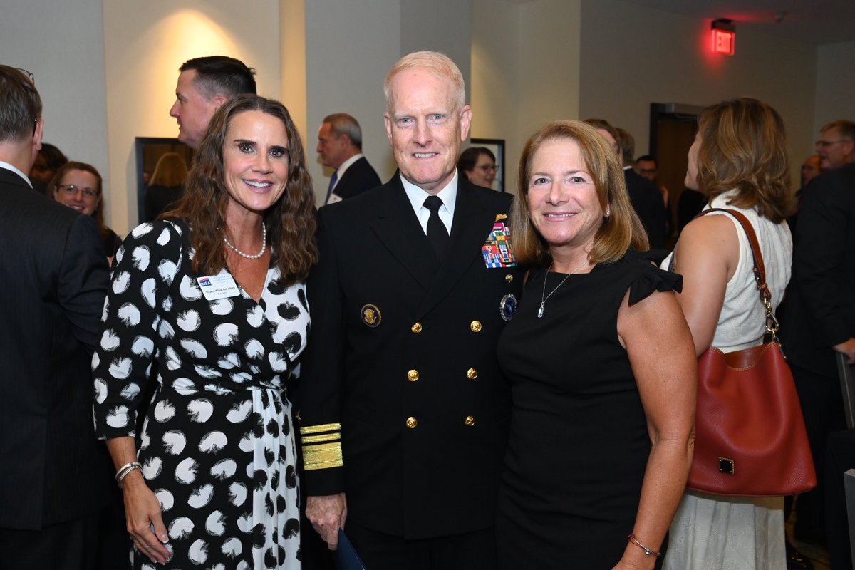 INSAlliance's tweet photo. It is a full house for our #INSALeadership dinner honoring @NGA_GEOINT Director VADM Frank Whitworth, USN. Topics of discussion include commercial #GEOINT, Project Maven, NGA West, and more! #ShowtheWay https://t.co/9V9kVfrNZ5