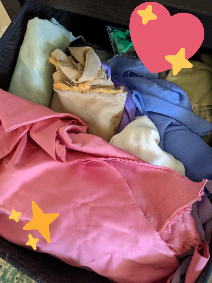 theostashhouse's tweet photo. Hello! This is @theomancyCos and I'll be moving at the end of next month, so I'm trying to get rid of all my scrap/stash fabric. This fabric is FREE, you just need to pay shipping! Everything not claimed will either be donated or thrown away. Reply to claim! https://t.co/M6eFamRmtU