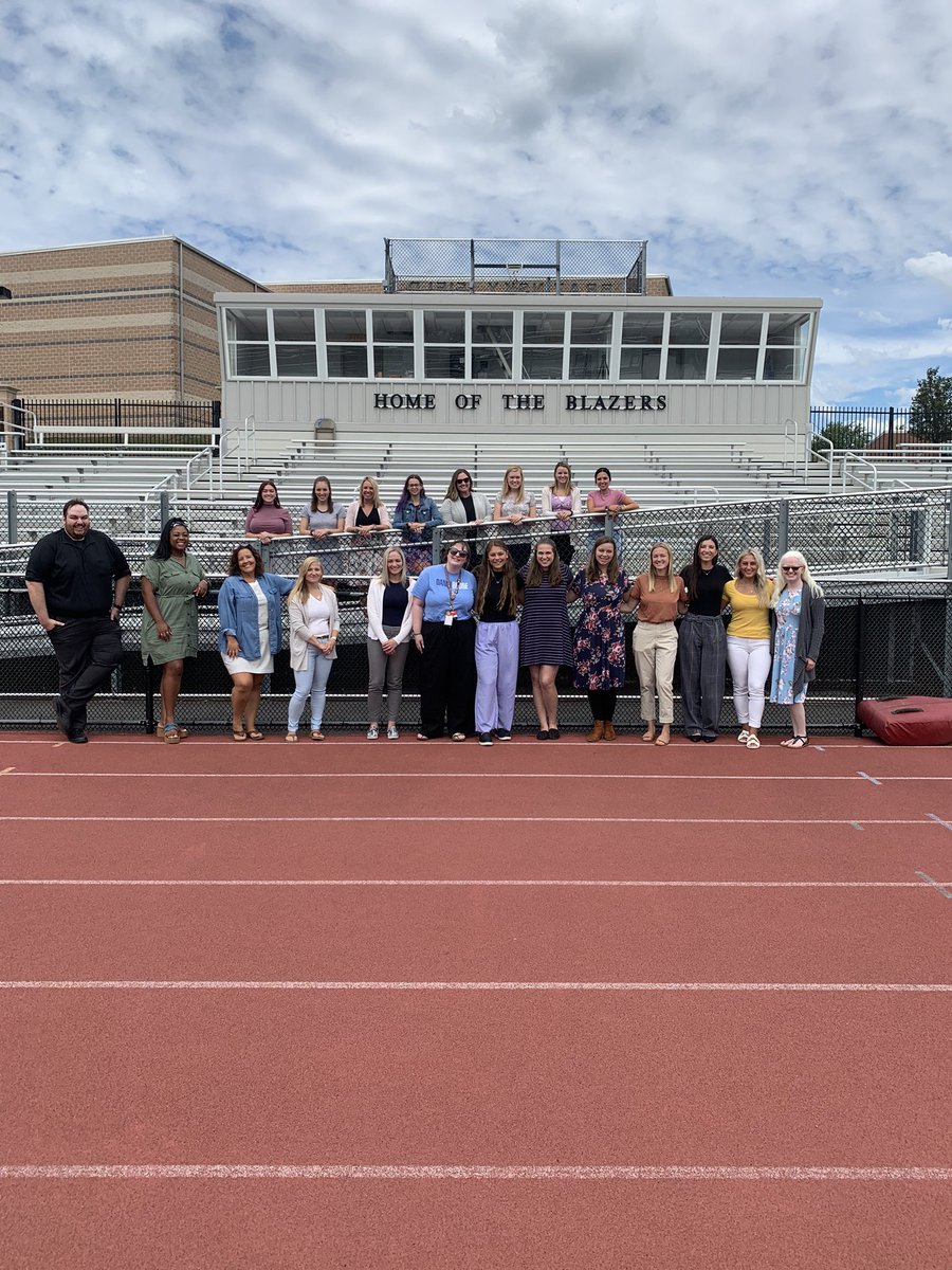 MrsOwensDB's tweet photo. Look at this amazing group of educators! 🤩 DBASD welcomed 19 new teachers, a school counselor, and a school nurse to our team today. Our students are so lucky!! Welcome to @DBASD! https://t.co/uYsLqv8Am2
