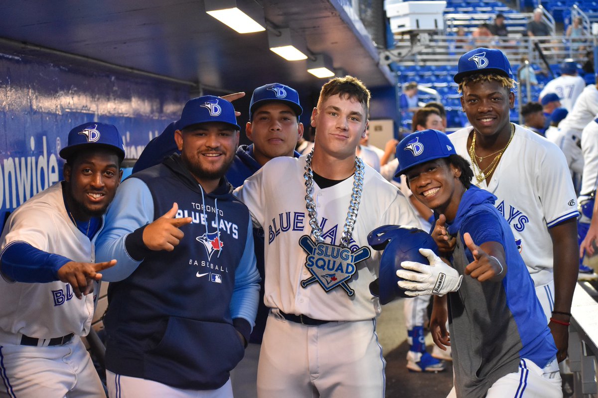 Alan Roden broke up the no-hitter with a 3-run 💣 in the 5th 💥

First career homer for the <a href="/CU_Baseball/">Creighton Baseball</a> Bluejay turned Blue Jay