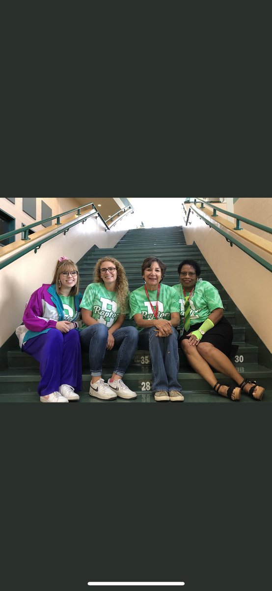 Ms_PorterNISD's tweet photo. 2022 NISD Convocation had some great performances today! #RhodesRaptors #NISDIgnite https://t.co/UVouehWq6q