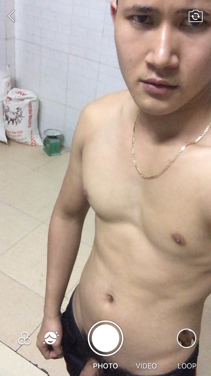 Jacksonvu255's tweet photo. Trai đẹp với cây cà lem ngon chảy nước miếng
Giá chỉ 100K+ 19 anh tuỳ chọn 
Clip trai thẳng sẽ up liên tục mỗi ngày. Nhóm telegram hơn 1000 clip.
Phí tham gia: 250k xem mãi mãi
IB ngay để xem trọn giây phút mấy anh str8 bị dụ vắt sữa. https://t.co/jV9GePuTRJ