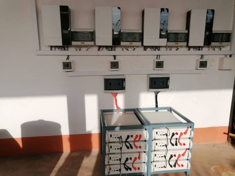 pytesgroup's tweet photo. An installation from an end user. 🔌 By combining 8 #Pytes E-BOX-48100R batteries🔋 and 4 inverters, the energy storage system is capable of producing 40kWh of energy, providing electricity for the whole farm! #cleanenergy #solarpanels #solarenergy #sustainability #Victron https://t.co/PDtgxo3qeZ