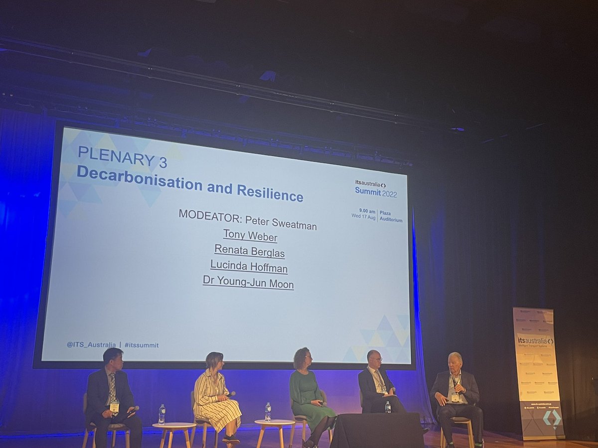 StaceyRyanITS's tweet photo. day 2 #itssummit and it's all about decarbonisation, electrification, hydrogen, and resilience - the transport network generates 17% of GHG emissions in QLD alone - what's the right mix of tech solutions to get that number down... https://t.co/9QuaoKIQfo