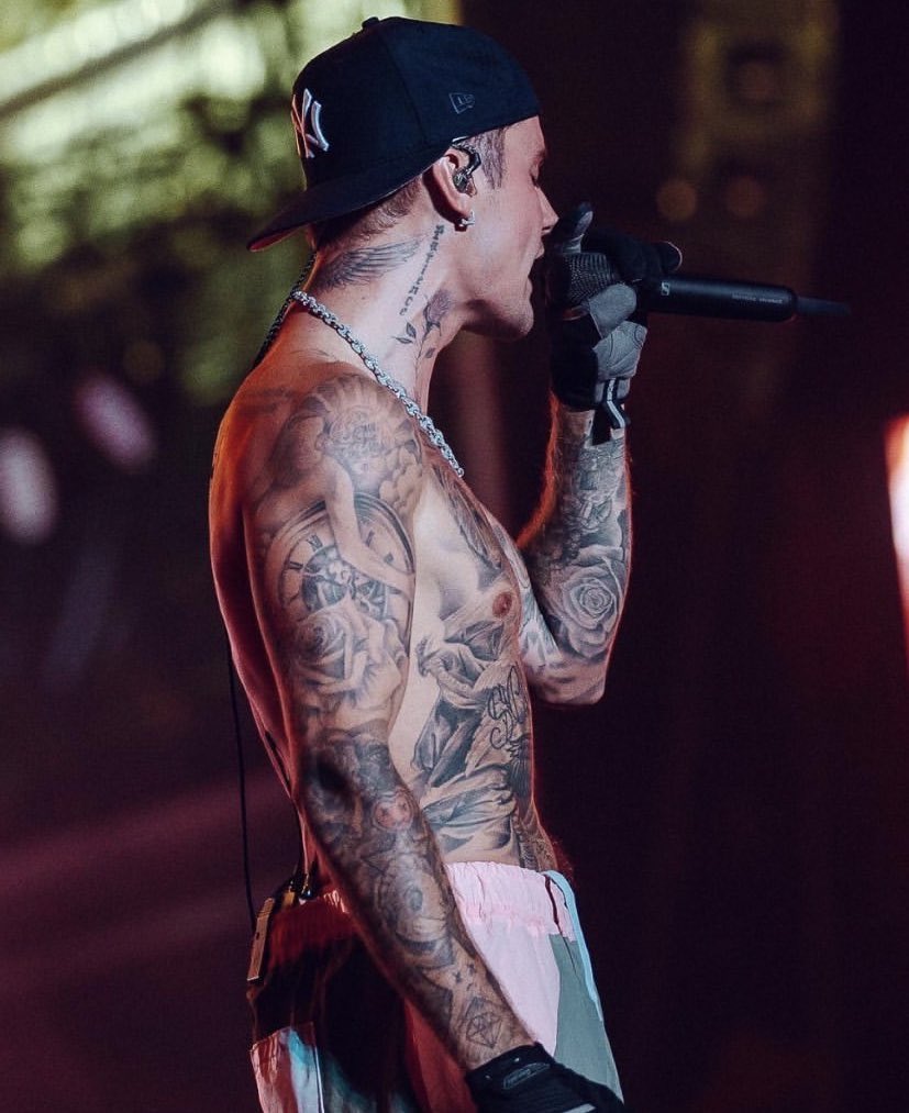 Bieber Novidade tweet media