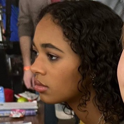 the photo                  what I see 

#PLLOriginalSin #tabbyhaworthe #ImogenAdams #TABOGEN <a href="/ChandlerLKinney/">Chandler Kinney</a> <a href="/BaileeMadison/">Bailee Madison</a>