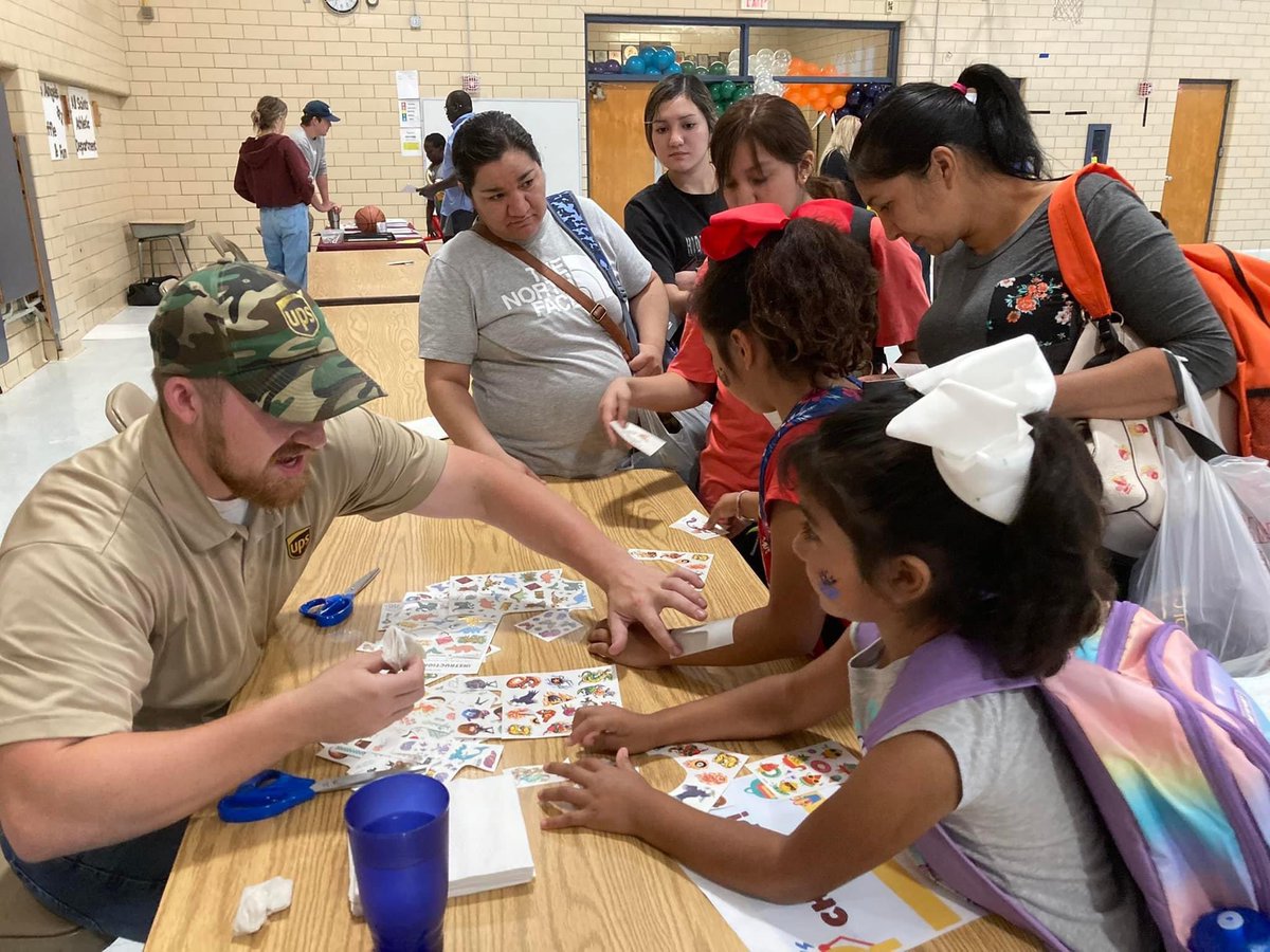 CheerUpOmaha's tweet photo. We were happy to host a face-painting and tattoo table last night at All Saints Catholic School! Shout out to the Omaha UPS Hub who donated ice cream and a couple volunteers to scoop cones! @CuesOmaha @ups_Heroes @UPS #facepaint #icecream #tattoo #BackToSchool #CheerUp https://t.co/poDYufcKKO