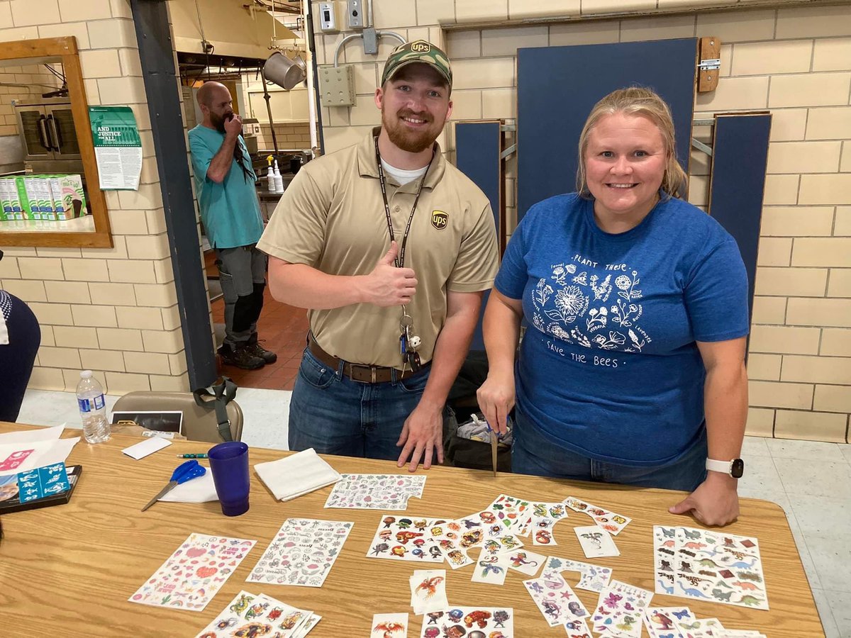 CheerUpOmaha's tweet photo. We were happy to host a face-painting and tattoo table last night at All Saints Catholic School! Shout out to the Omaha UPS Hub who donated ice cream and a couple volunteers to scoop cones! @CuesOmaha @ups_Heroes @UPS #facepaint #icecream #tattoo #BackToSchool #CheerUp https://t.co/poDYufcKKO