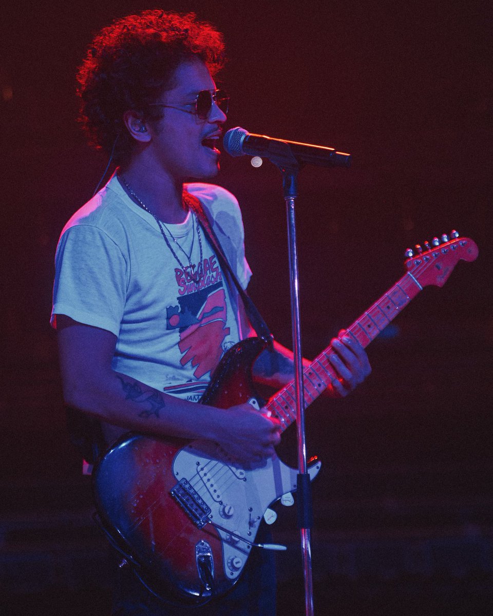 Bruno Mars tweet media