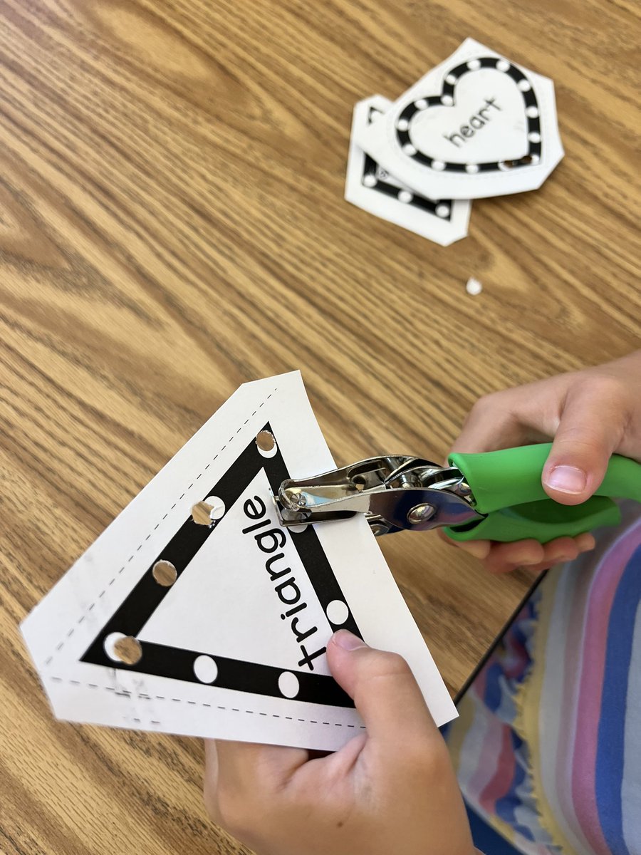 Wolfman1st's tweet photo. Gear Up Tubs this week are helping to build our finger muscles. We’re hole punching shapes, tracing lines, exploring pokey pins and play doh, of course! ☝🏻💪🏻✏️ https://t.co/Ts8D5mSYpq