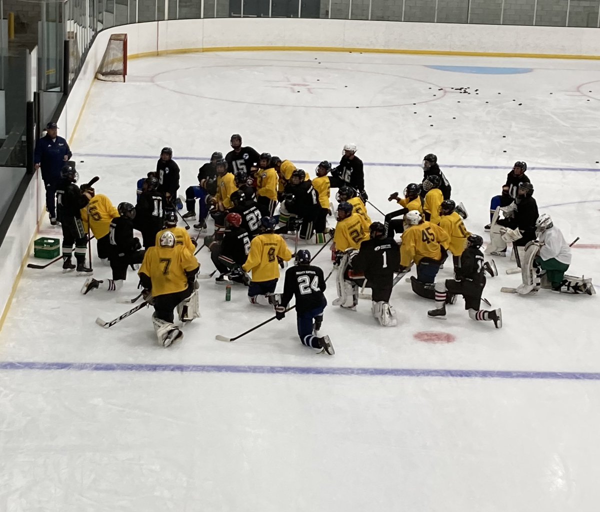 DundasBlues's tweet photo. It was a good turn out for the first night of BLUES camp! https://t.co/0kq9AFpApC