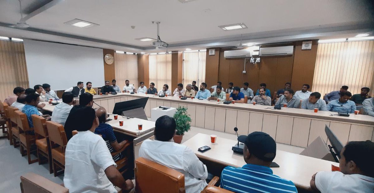 rearindiaa's tweet photo. @rearindiaa at #Ajmer_Discom to discuss about the irregularity in the tendering process for #Rooftop_Solar #subsidy_Scheme in Rajasthan @AvvnlPro
@mnreindia @JeevanKumarJet1 @ashokgehlot51 @BSBhatiInc @manish_ina @ManishYadavIn @RajKSinghIndia @arvindsindhawa @itsajayadav https://t.co/J2DaMcBL61