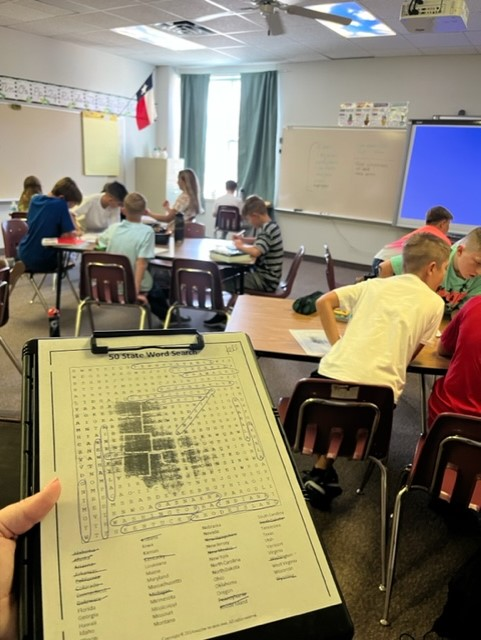 Collaboration happens on the first day...especially when Mrs. Daniels throws in and participates!  Those 6 students who won got to choose between shoes off, free draw or lining up first wherever we went today! 😍  #plantgrowbloom <a href="/granburyisd/">Granbury ISD</a>  <a href="/mambrinosteam/">STEAM Academy at Mambrino</a>  <a href="/MsMcPhateGISD/">Ms. McPhate</a>