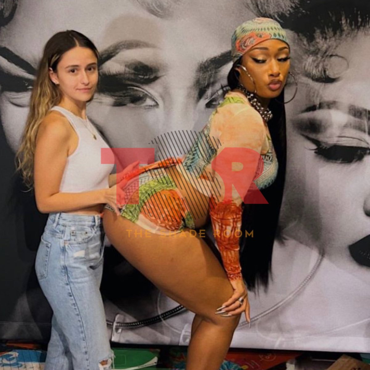 TheShadeRoom's tweet photo. Yessss!!! Megan Thee Stallion is giving her fans the full Hot Girl experience with these up close and personal meet and greets! 👏🏾 (📸: mellywetsnets, anna.lee.official, k.ristinav, ashlee.luvv) (SWIPE) https://t.co/QZBZ9mheGC
