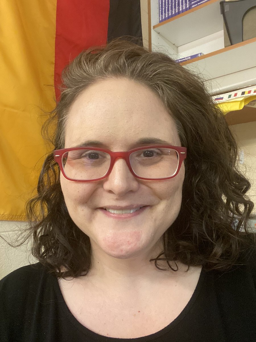 frau_oates's tweet photo. First day of year 15. This is the only picture I took today. Realized I haven’t tweeted in forever. Maybe I should start doing that again. https://t.co/CRtdgmio67