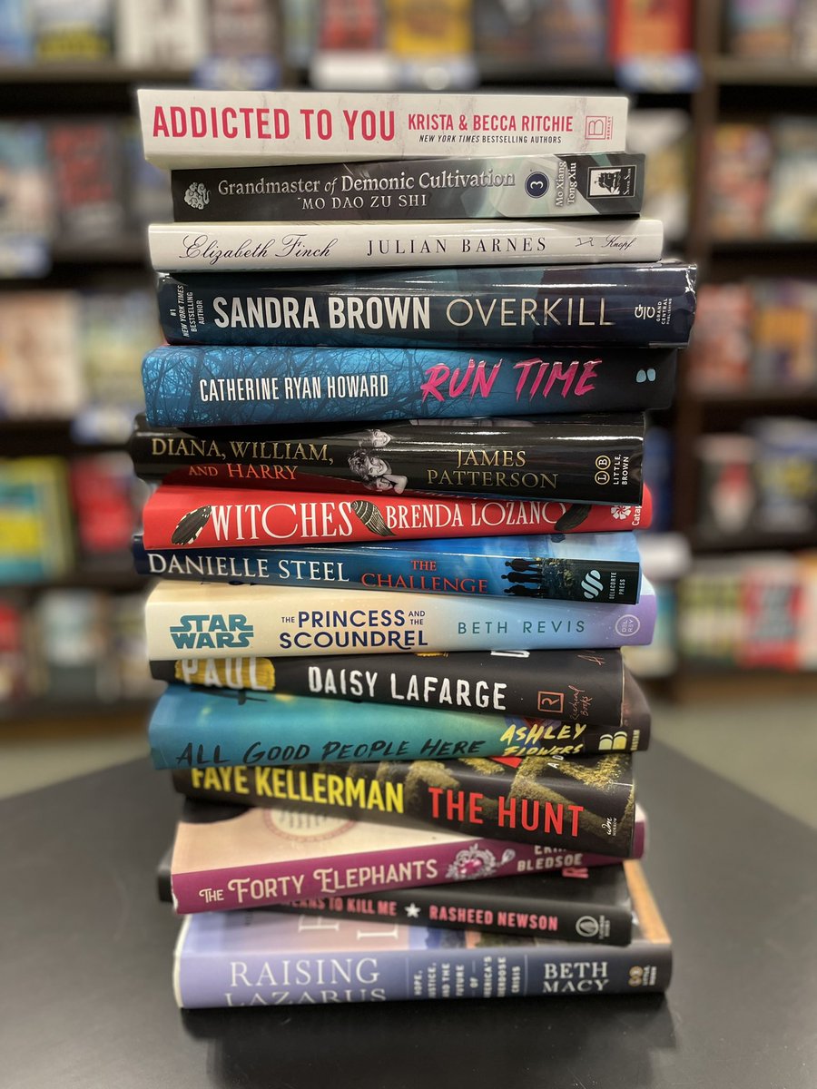 Tuesdays are the best days! Here are some of this week’s most anticipated releases! @SandraBrown_NYT @daniellesteel @JP_Books @daisylafarge @RasheedNewson