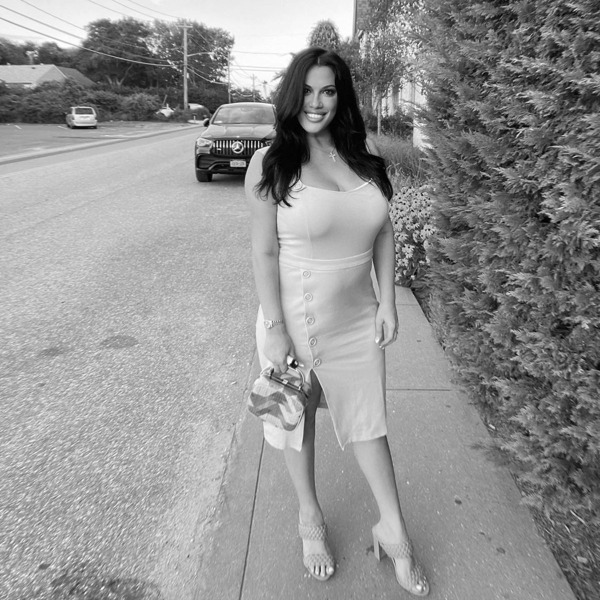 tucci___mane's tweet photo. first time out this whole summer since losing both my grandmother &amp; my dog in the span of 2 weeks. Grief can be tough but it was beautiful to get out to Montauk to decompress &amp; reflect by the water, it truly was so soul calming❤️ https://t.co/gHNdAgJz4X