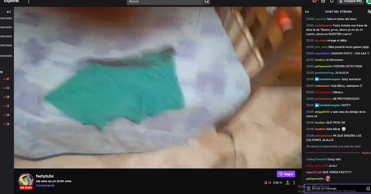 royer27_XD's tweet image. ENTRE AL DIRECTO DE FASTY Y LO PRIMERO QUE VEO ES FASTY MOSTRANDO LOS CALZONES